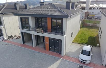 CENTURY21 PLUS DAN PENTA DORA'DA SATILIK LÜX VİLLA