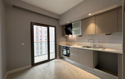 C21 ROOF'DAN YENİ FİKİRTEPE 16.ETAP KAPALI MUTFAK 2+1 KİRALIK