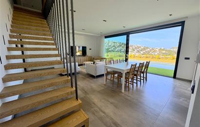 Bodrum Koyunbaba Deniz Manzaralı Özel Havuzlu 4+1 Kiralık Villa