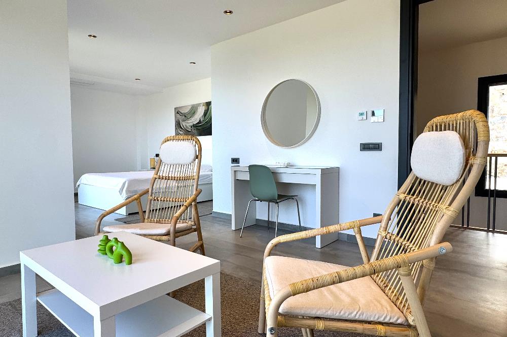 Bodrum Koyunbaba Deniz Manzaralı Özel Havuzlu 4+1 Kiralık Villa