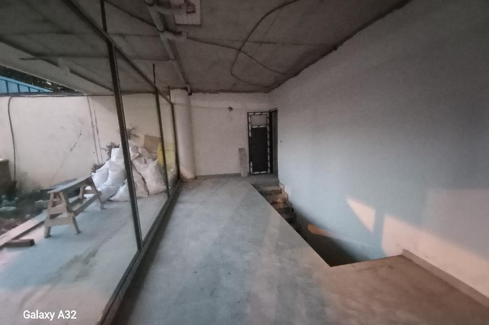 KANDILLI CADDE UZERI KIRALIK DUKKAN