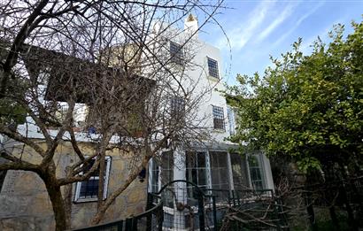 BODRUM TORBA 4+2 ORJİNAL TAŞ TRİPLEKS VİLLA