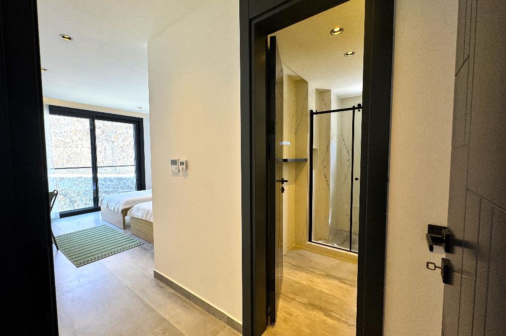 Bodrum Koyunbaba Deniz Manzaralı Özel Havuzlu 4+1 Kiralık Villa