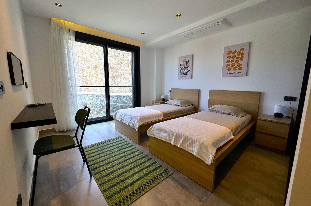 Bodrum Koyunbaba Deniz Manzaralı Özel Havuzlu 4+1 Kiralık Villa