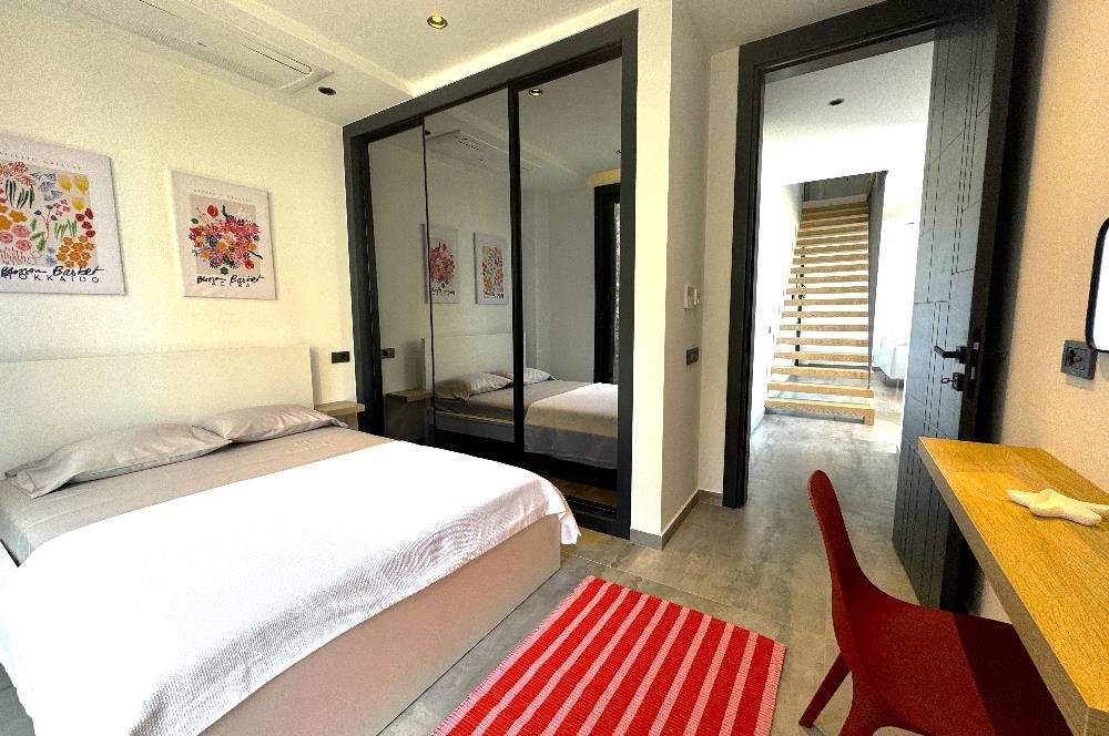 Bodrum Koyunbaba Deniz Manzaralı Özel Havuzlu 4+1 Kiralık Villa