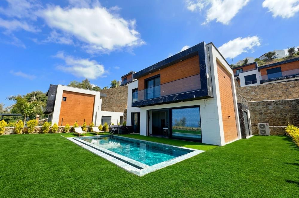 Bodrum Koyunbaba Deniz Manzaralı Özel Havuzlu 4+1 Kiralık Villa