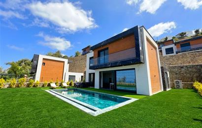 Bodrum Koyunbaba Deniz Manzaralı Özel Havuzlu 4+1 Kiralık Villa