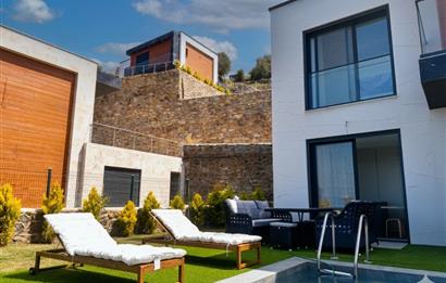 Bodrum Koyunbaba Deniz Manzaralı Özel Havuzlu 4+1 Kiralık Villa