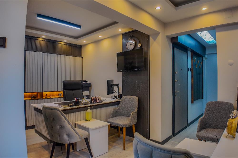 CENTURY21 LOCA'DAN BAHÇELİEVLER'DE KONUT VE OFİSE UYGUN DAİRE