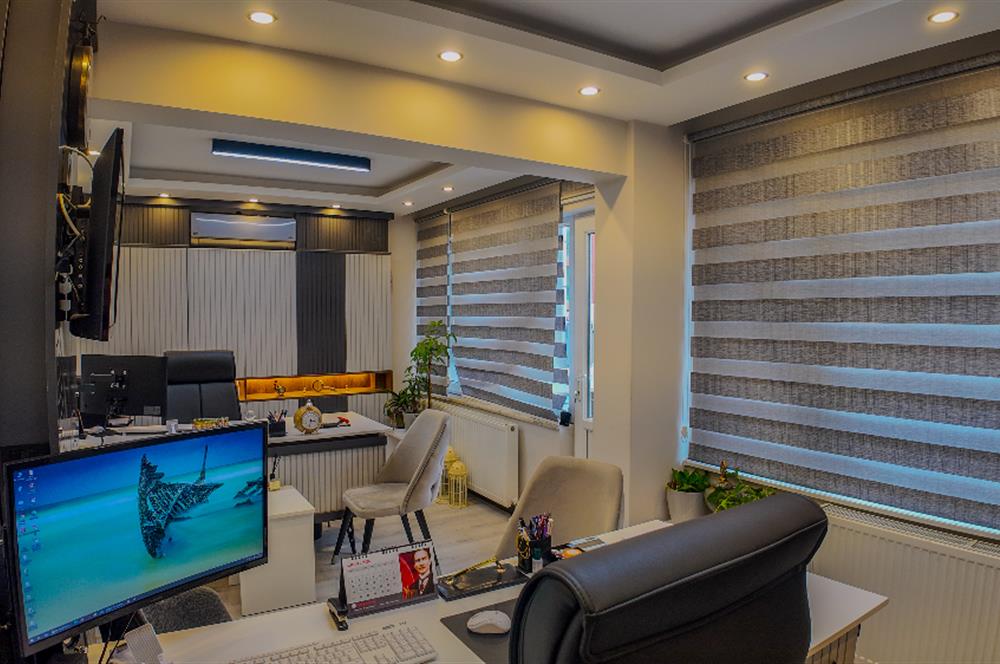 CENTURY21 LOCA'DAN BAHÇELİEVLER'DE KONUT VE OFİSE UYGUN DAİRE