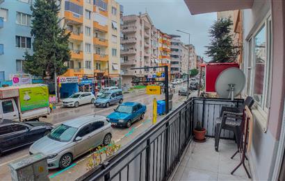 CENTURY21 LOCA'DAN BAHÇELİEVLER'DE KONUT VE OFİSE UYGUN DAİRE