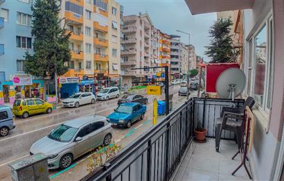 CENTURY21 LOCA'DAN BAHÇELİEVLER'DE KONUT VE OFİSE UYGUN DAİRE