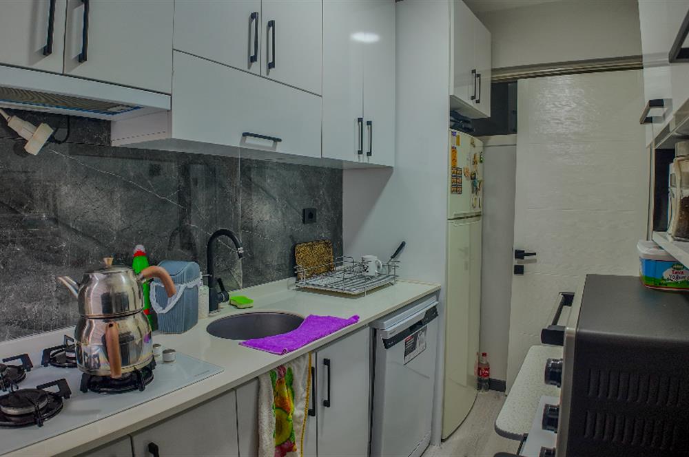 CENTURY21 LOCA'DAN BAHÇELİEVLER'DE KONUT VE OFİSE UYGUN DAİRE