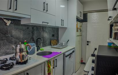 CENTURY21 LOCA'DAN BAHÇELİEVLER'DE KONUT VE OFİSE UYGUN DAİRE