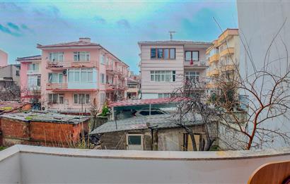 CENTURY21 LOCA'DAN BAHÇELİEVLER'DE KONUT VE OFİSE UYGUN DAİRE