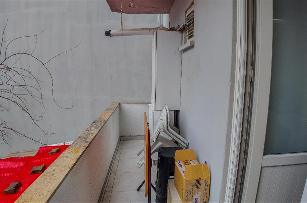 CENTURY21 LOCA'DAN BAHÇELİEVLER'DE KONUT VE OFİSE UYGUN DAİRE