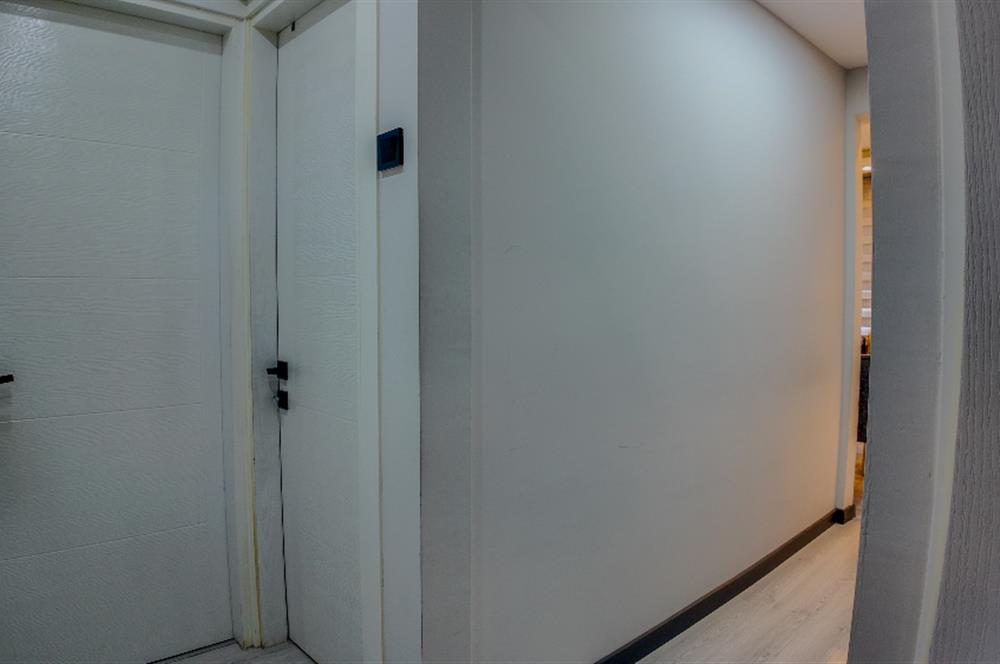 CENTURY21 LOCA'DAN BAHÇELİEVLER'DE KONUT VE OFİSE UYGUN DAİRE