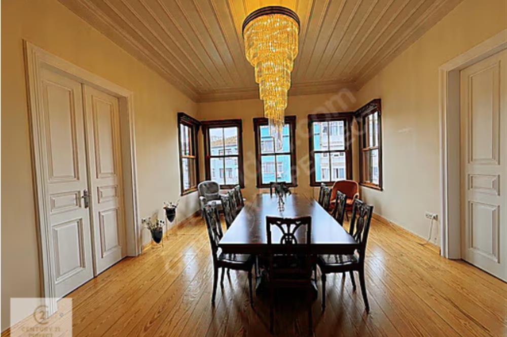 Ortaköy'de Kurumsala Uygun Prestijli Kiralık Tarihi Köşk