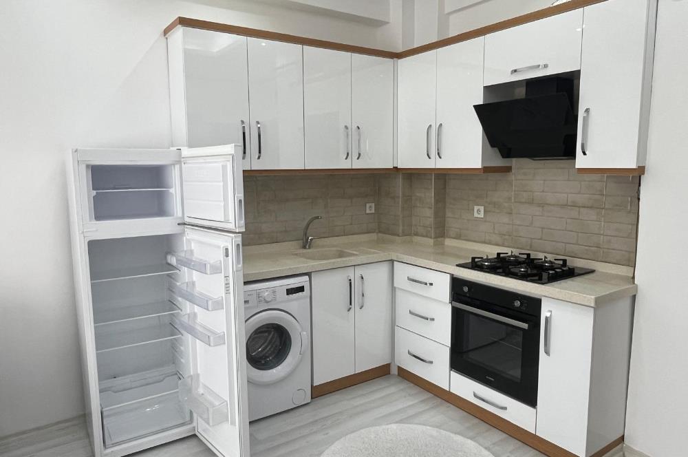 KİRALIK 1+1 DAİRE BAHÇELİEVLER TEKNİK LİSE CADDESİ 50M. 