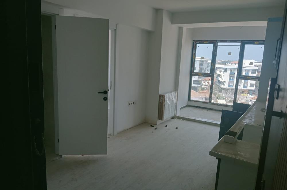 Seyrek Merkezde Satılık 1+1 Daire