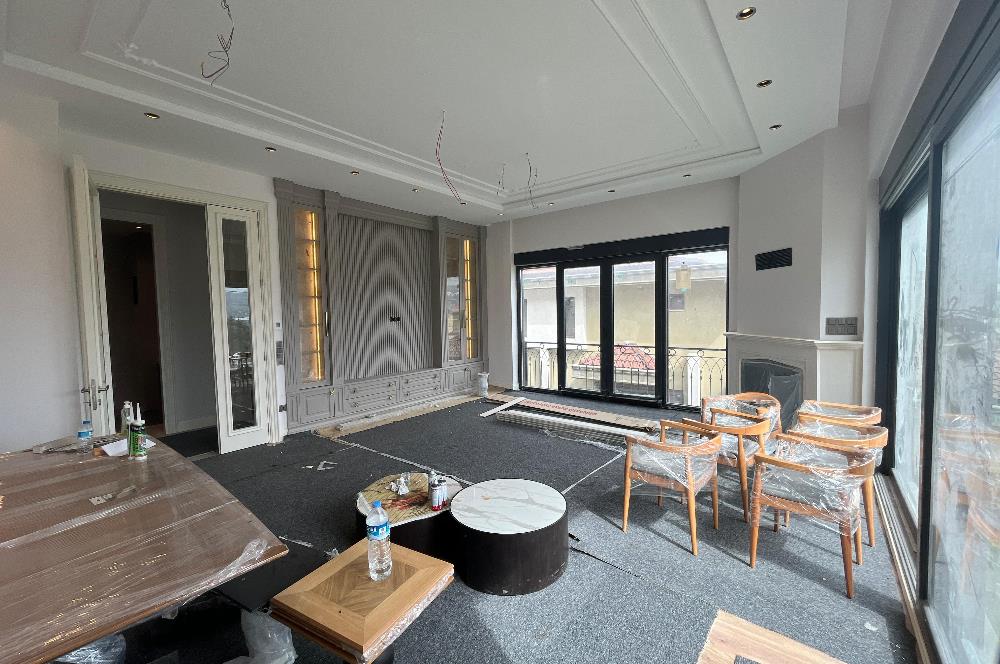 Zekeriyaköy'de Özel Dekorasyonlu, 4+1 Kiralık Villa