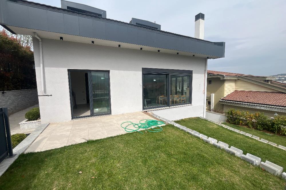 Zekeriyaköy'de Özel Dekorasyonlu, 4+1 Kiralık Villa