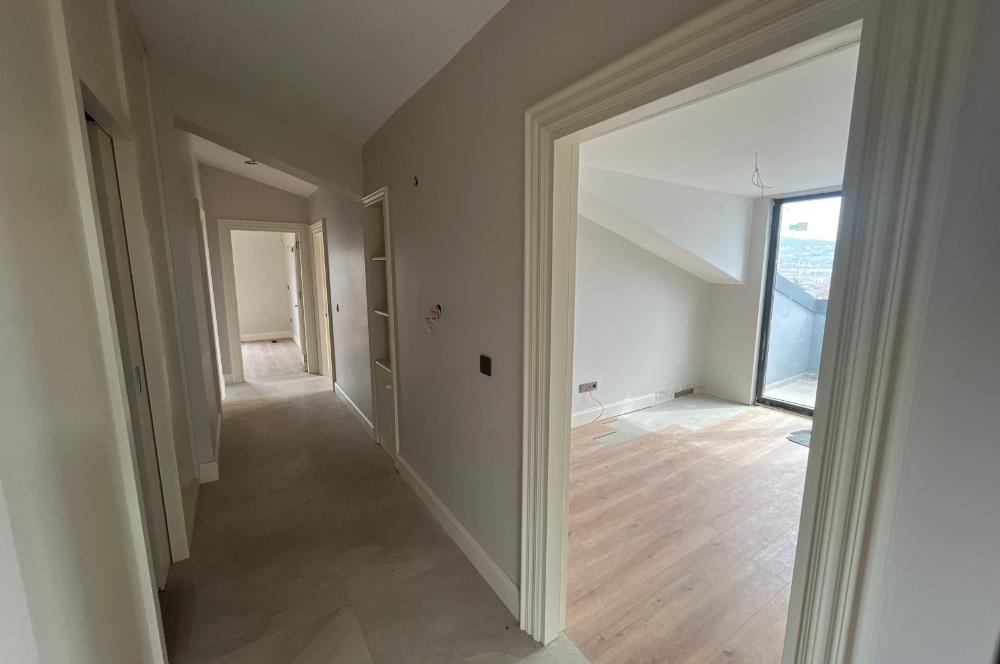 Zekeriyaköy'de Özel Dekorasyonlu, 4+1 Kiralık Villa