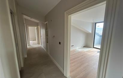 Zekeriyaköy'de Özel Dekorasyonlu, 4+1 Kiralık Villa