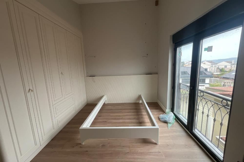 Zekeriyaköy'de Özel Dekorasyonlu, 4+1 Kiralık Villa