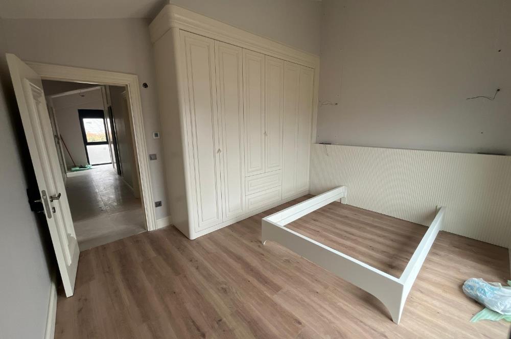 Zekeriyaköy'de Özel Dekorasyonlu, 4+1 Kiralık Villa