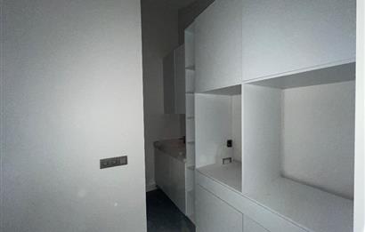 Zekeriyaköy'de Özel Dekorasyonlu, 4+1 Kiralık Villa