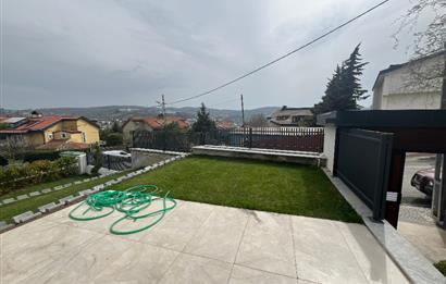 Zekeriyaköy'de Özel Dekorasyonlu, 4+1 Kiralık Villa