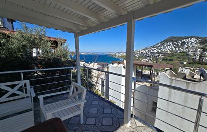 Bodrum Yalıkavak' ta Ferah, Şık ve Deniz Manzaralı  İskeleli Satılık Müstakil Ev