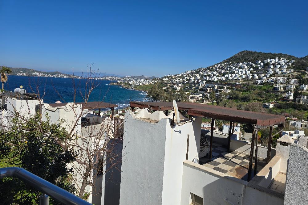 Bodrum Yalıkavak' ta Ferah, Şık ve Deniz Manzaralı  İskeleli Satılık Müstakil Ev