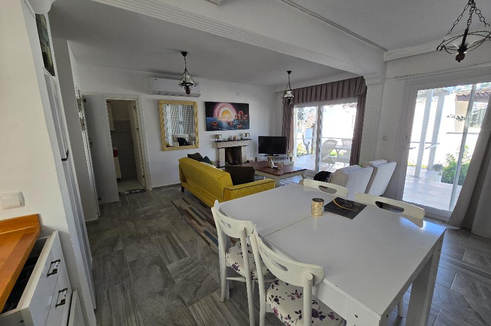 Bodrum Yalıkavak' ta Ferah, Şık ve Deniz Manzaralı  İskeleli Satılık Müstakil Ev