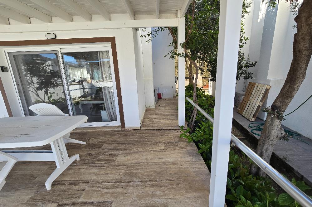 Bodrum Yalıkavak' ta Ferah, Şık ve Deniz Manzaralı  İskeleli Satılık Müstakil Ev