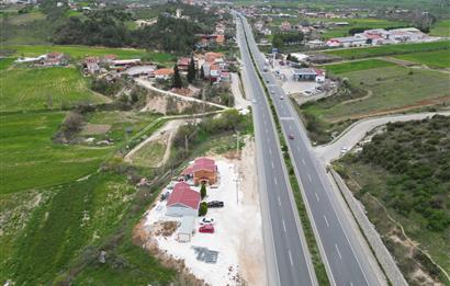 Muğla–Aydın Karayolu Üzerinde Yatırımlık ve Kullanıma 2.466 m² Hazır Arazi