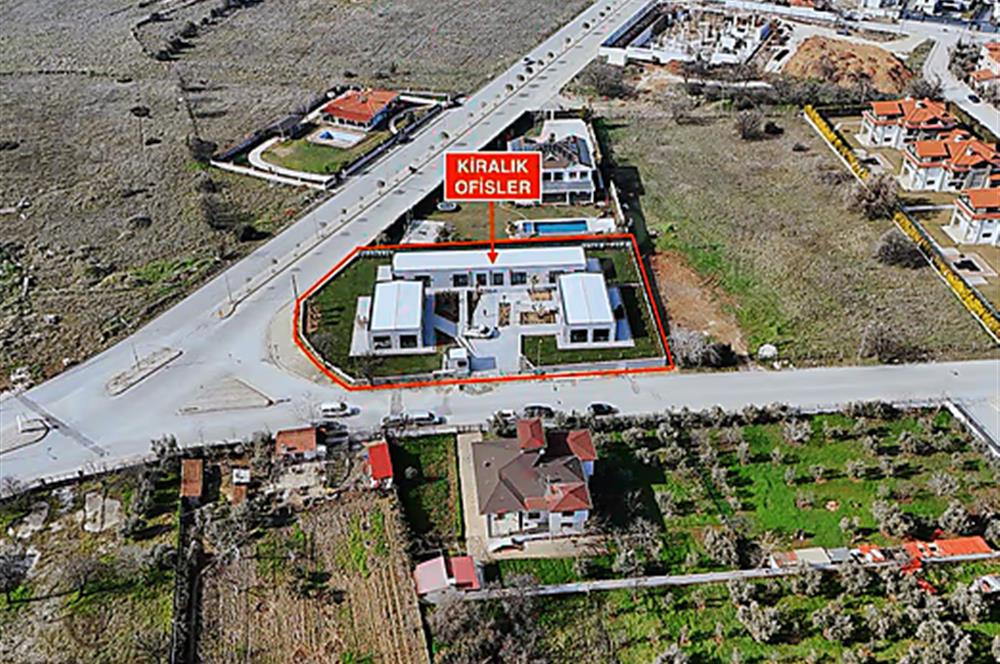 C21 LOFT'TAN DENİZLİ YÜRÜYÜŞ YOLUNDA PRESTİJLİ KİRALIK OFİS