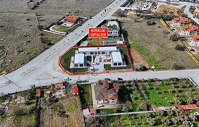 C21 LOFT'TAN DENİZLİ YÜRÜYÜŞ YOLUNDA PRESTİJLİ KİRALIK OFİS