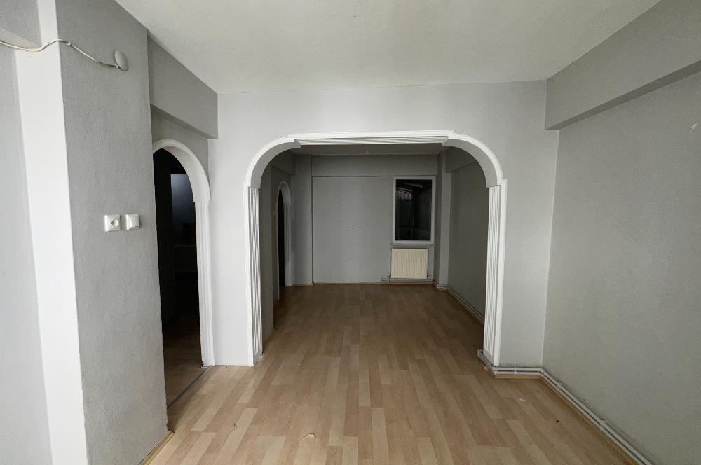 C21 Cius; Şehrin Merkezinde Cadde Üzeri Kiralık 2+1 Daire