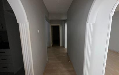 C21 Cius; Şehrin Merkezinde Cadde Üzeri Kiralık 2+1 Daire