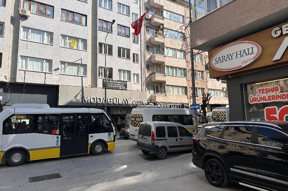 C21 Cius; Şehrin Merkezinde Cadde Üzeri Kiralık 2+1 Daire