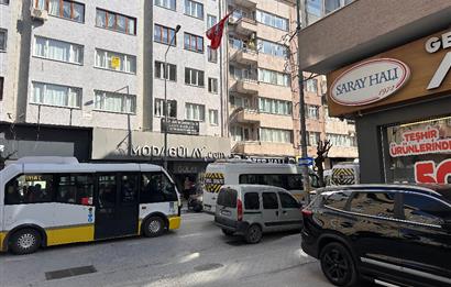 C21 Cius; Şehrin Merkezinde Cadde Üzeri Kiralık 2+1 Daire