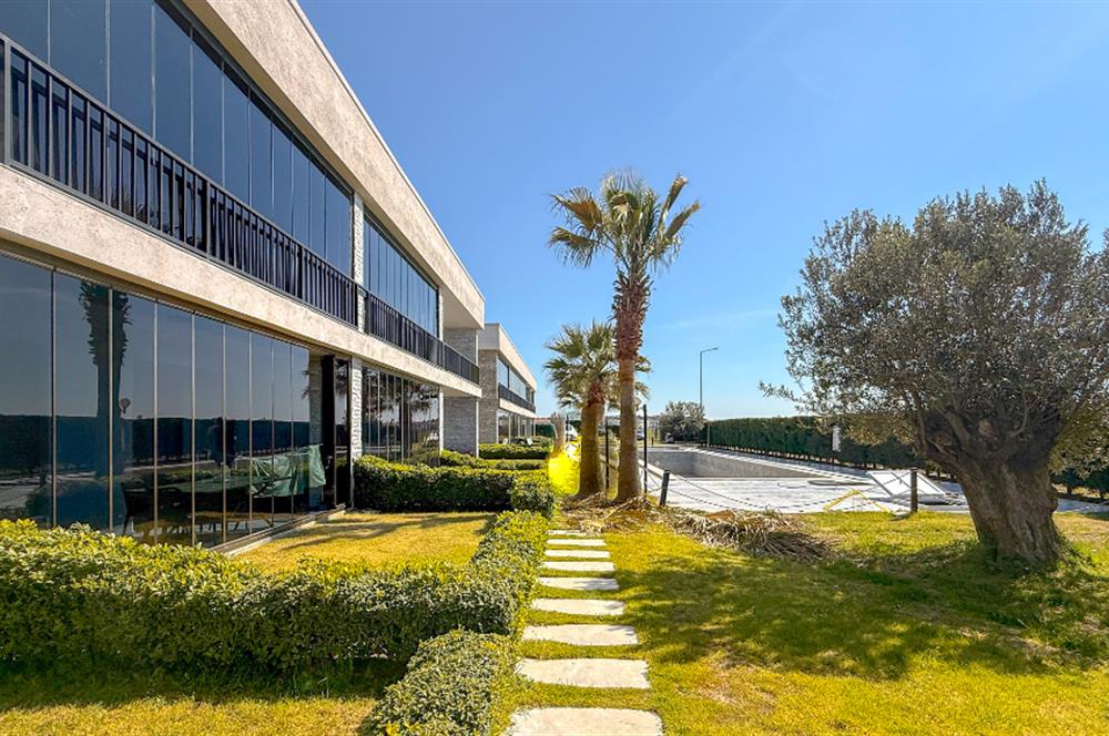 Küçükköyde Havuzlu Sitede Satılık, Lüks ,Yerden Isıtmalı Daire