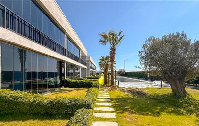 Küçükköyde Havuzlu Sitede Satılık, Lüks ,Yerden Isıtmalı Daire