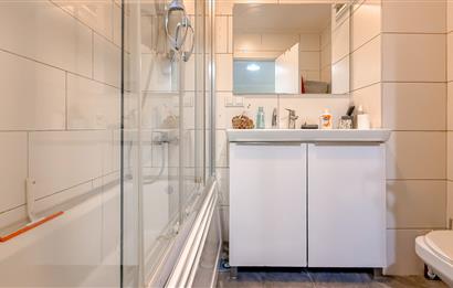 Küçükköyde Havuzlu Sitede Satılık, Lüks ,Yerden Isıtmalı Daire