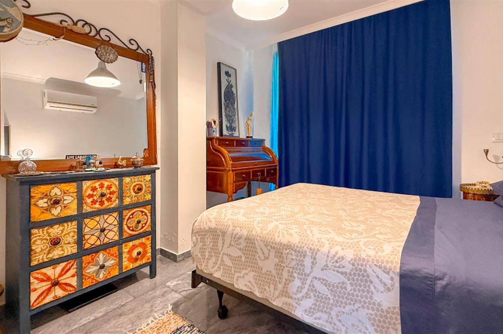 Küçükköyde Havuzlu Sitede Satılık, Lüks ,Yerden Isıtmalı Daire