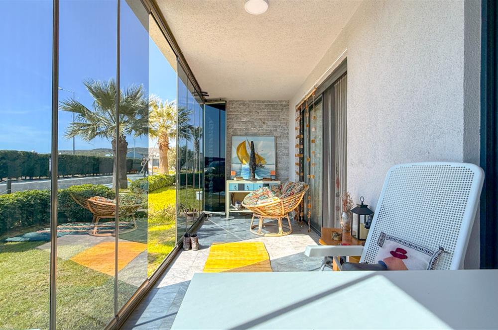 Küçükköyde Havuzlu Sitede Satılık, Lüks ,Yerden Isıtmalı Daire