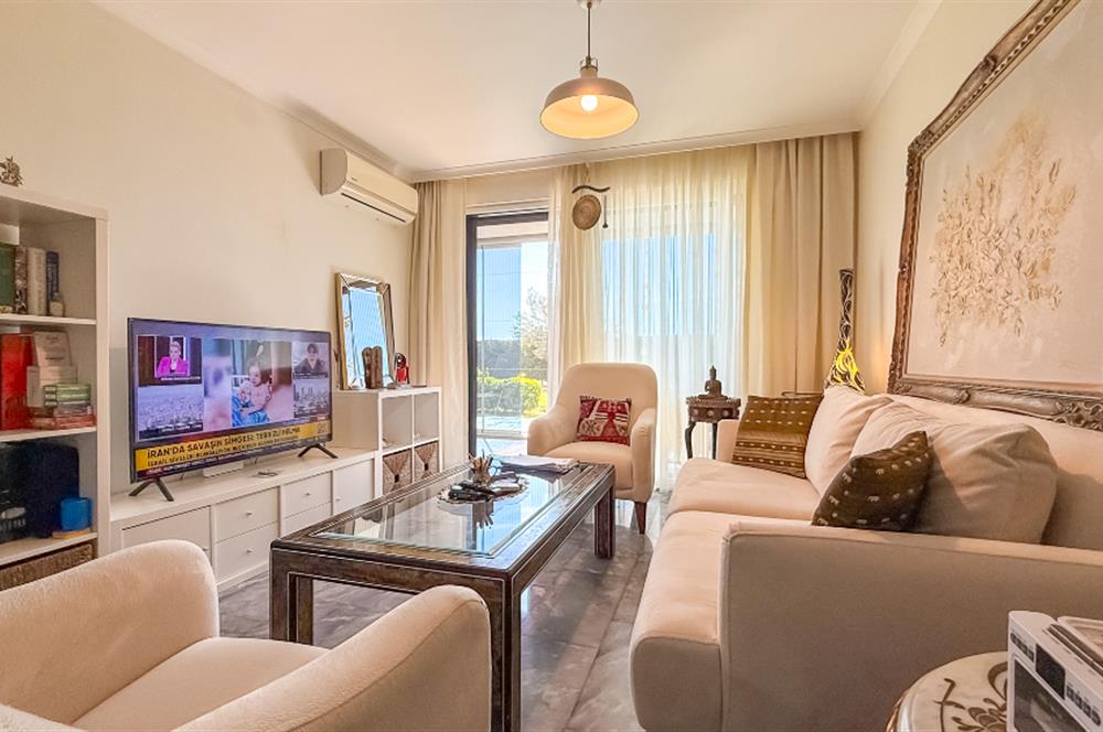 Küçükköyde Havuzlu Sitede Satılık, Lüks ,Yerden Isıtmalı Daire