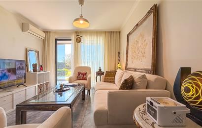 Küçükköyde Havuzlu Sitede Satılık, Lüks ,Yerden Isıtmalı Daire